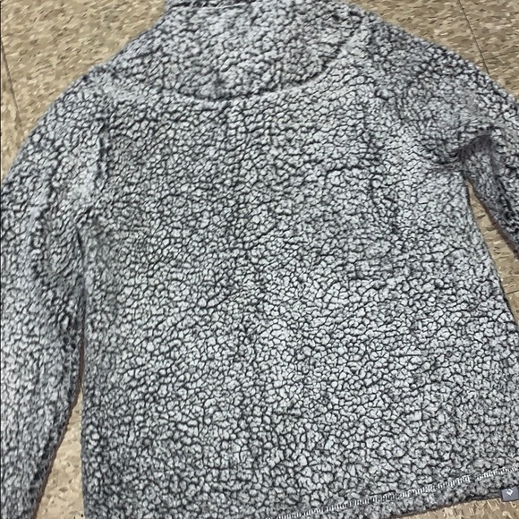 Free Country Fuzz Sweater - Picture 4 of 8